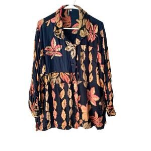 Winter Sun Black Leaf Print Button Down Rayon Shirt size medium